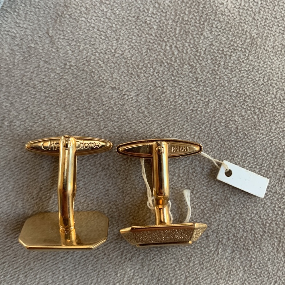 Cufflinks - Picture 3 of 5